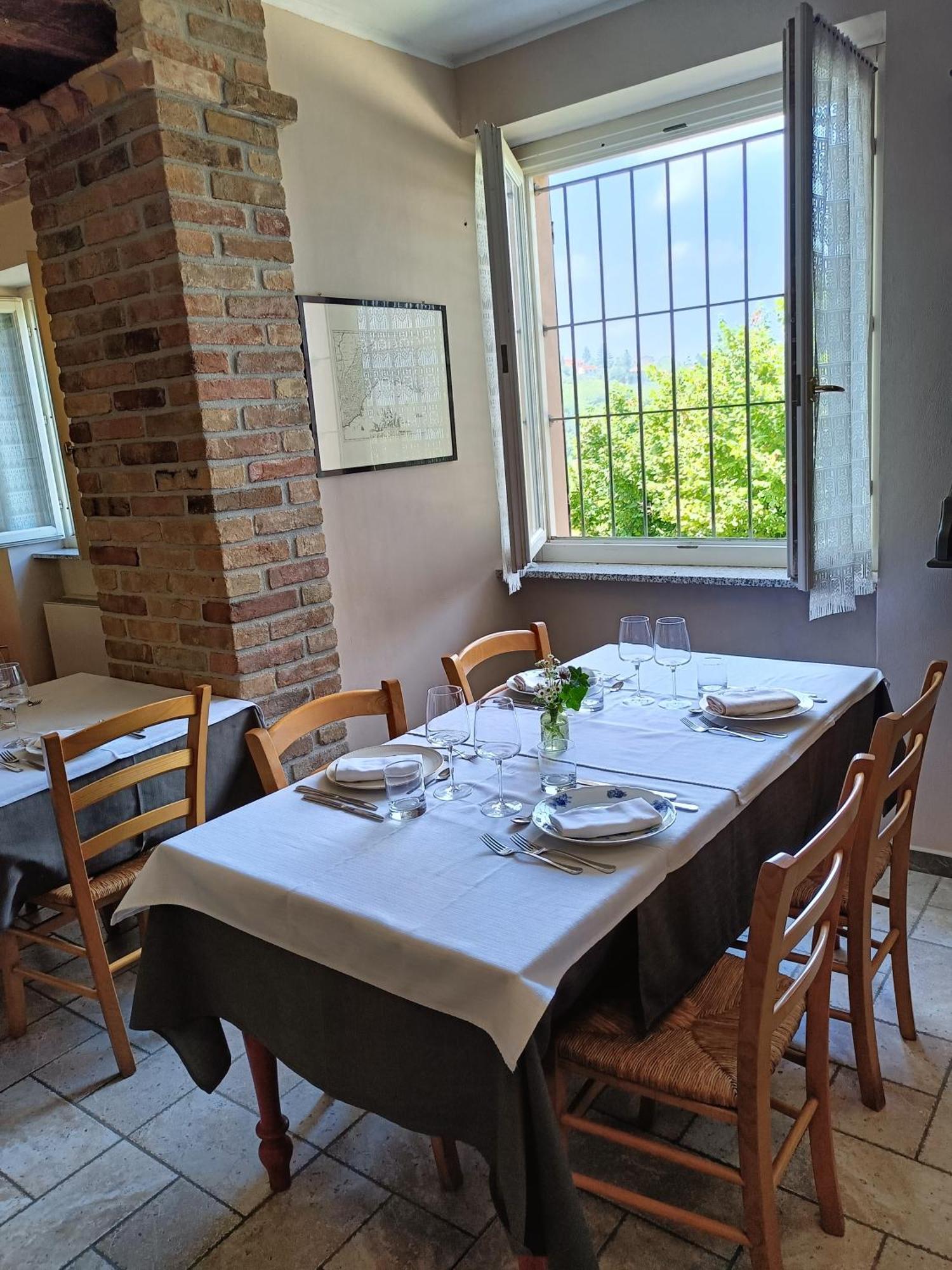 Agriturismo Cascina Anri Mango Ngoại thất bức ảnh