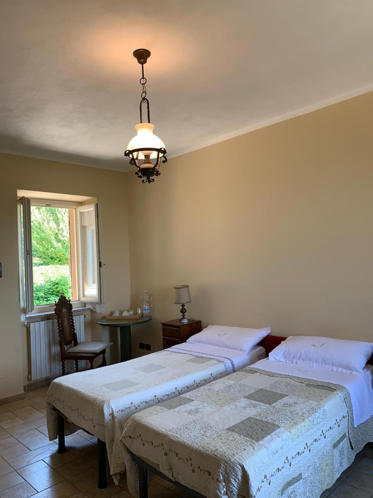 Agriturismo Cascina Anri Mango Ngoại thất bức ảnh